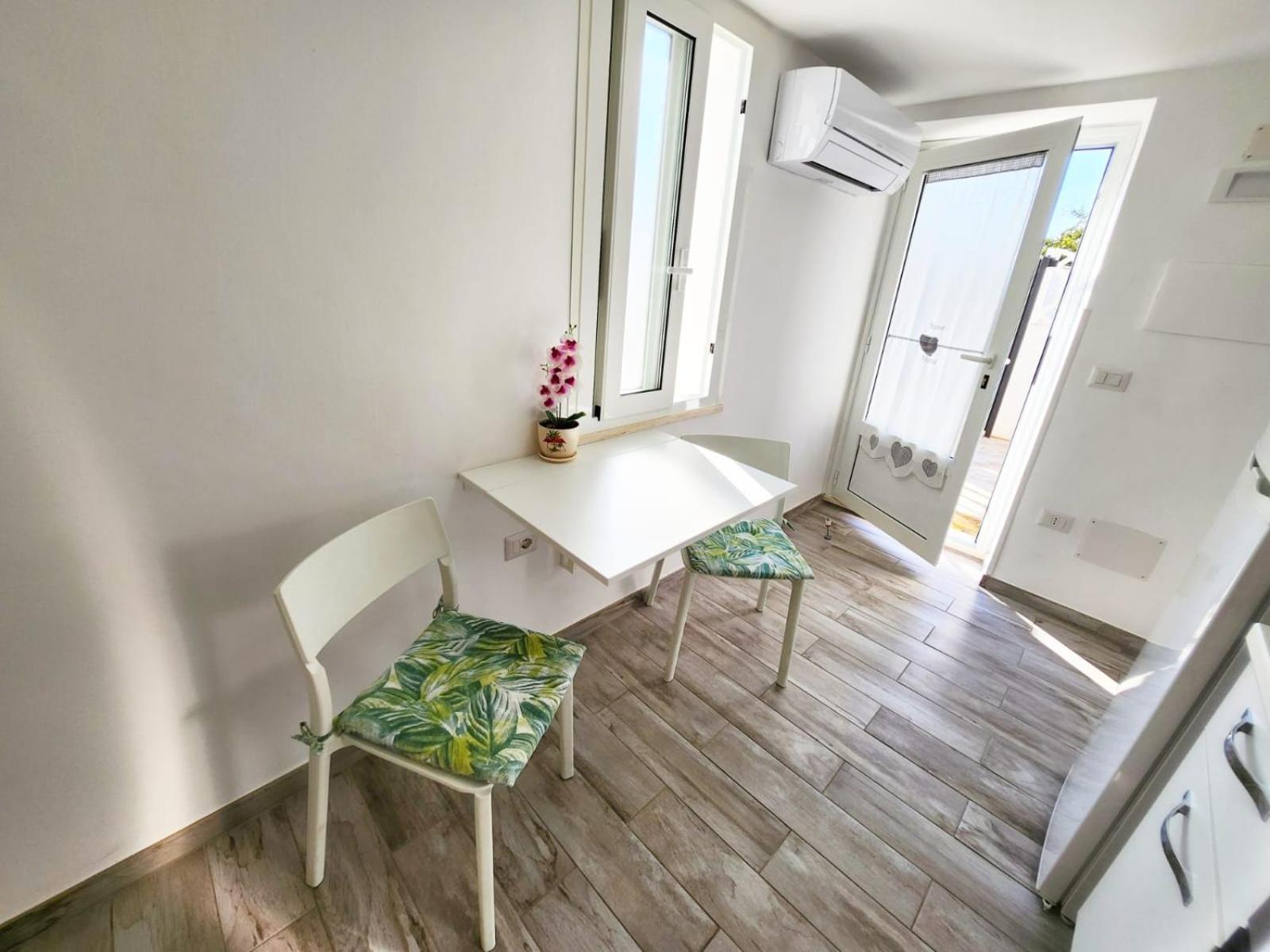 Appartement Casa Al Mare Orchidea - Motoparking - Wifi Free - Ac