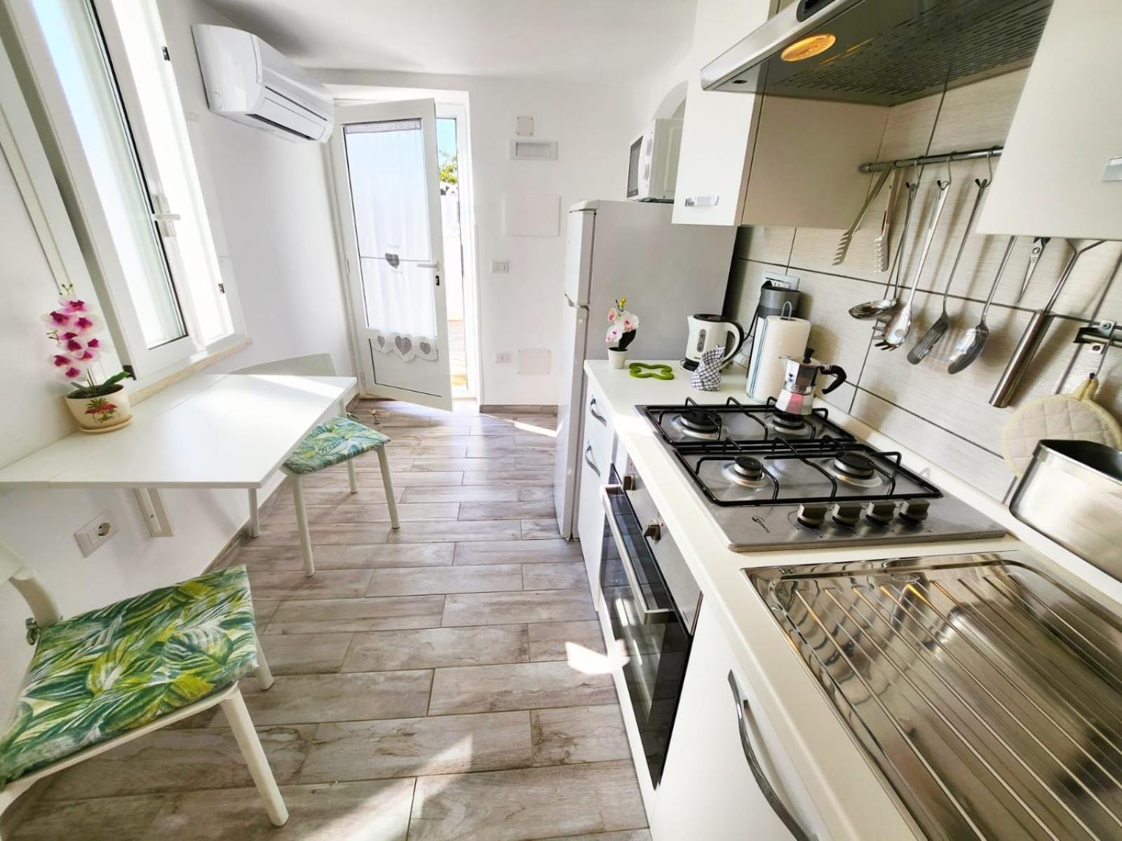 Casa Al Mare Orchidea - Motoparking - Wifi Free - Ac
